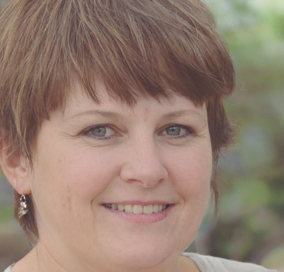 Portrait of instructor Imogen Hartley